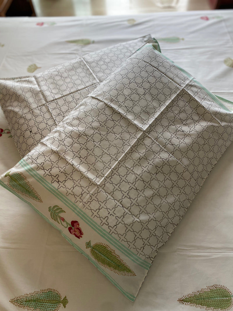 Green and White Handblock Printed Bedsheet (300 TC)